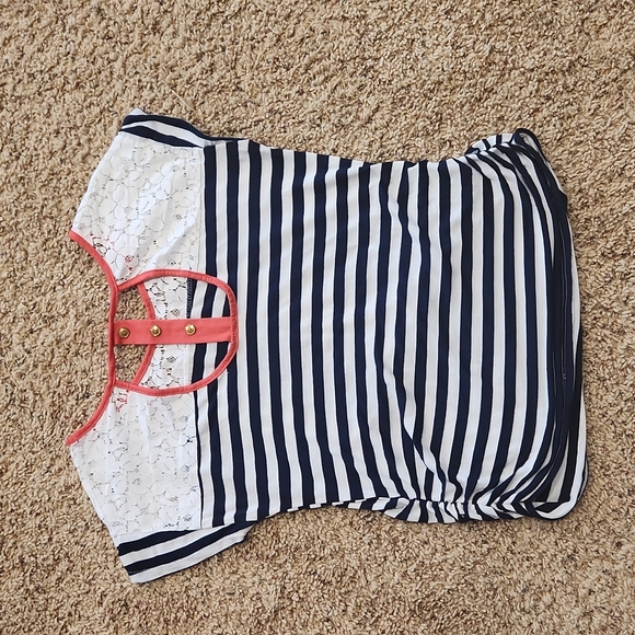 Medium Striped Lace maternity tee - Picture 2 of 4